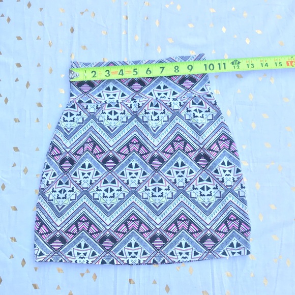 VS Pink Boho / Aztec Print Mini Skirt S - Picture 4 of 9